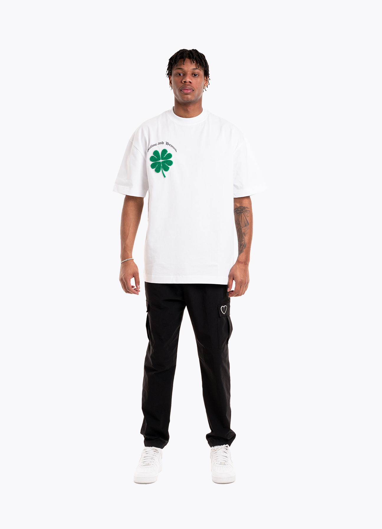 LUCKY CRACK HEART TEE - WHITE 🍀